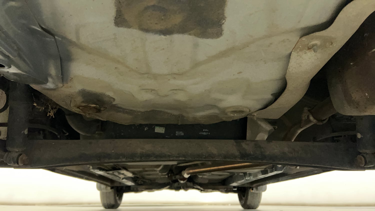 Used 2014 Hyundai i10 Magna 1.1 iRDE2 Petrol Manual extra REAR UNDERBODY VIEW (TAKEN FROM REAR)