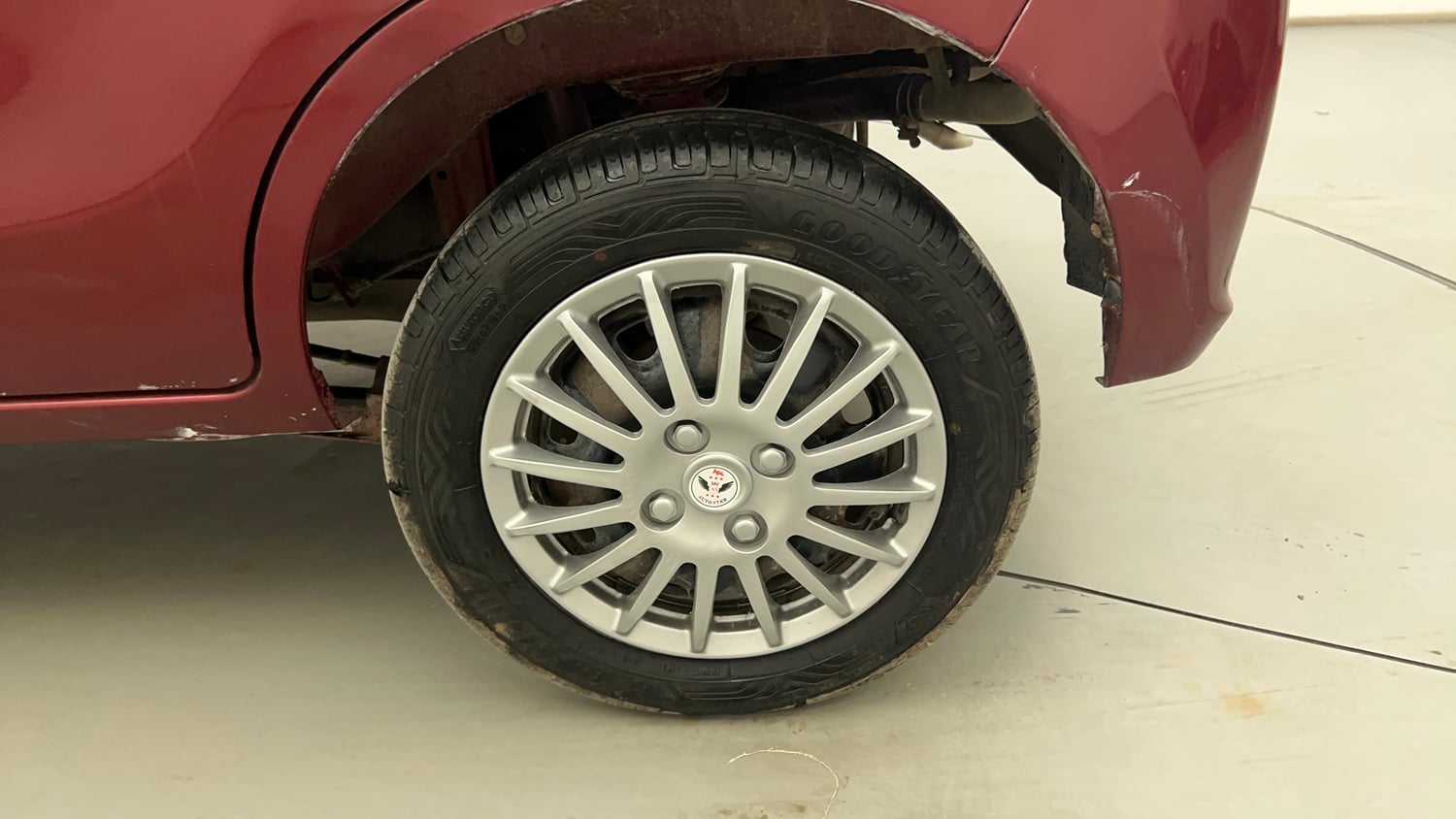Used 2016 Maruti Suzuki Alto K10 VXi Petrol Manual tyres LEFT REAR TYRE RIM VIEW