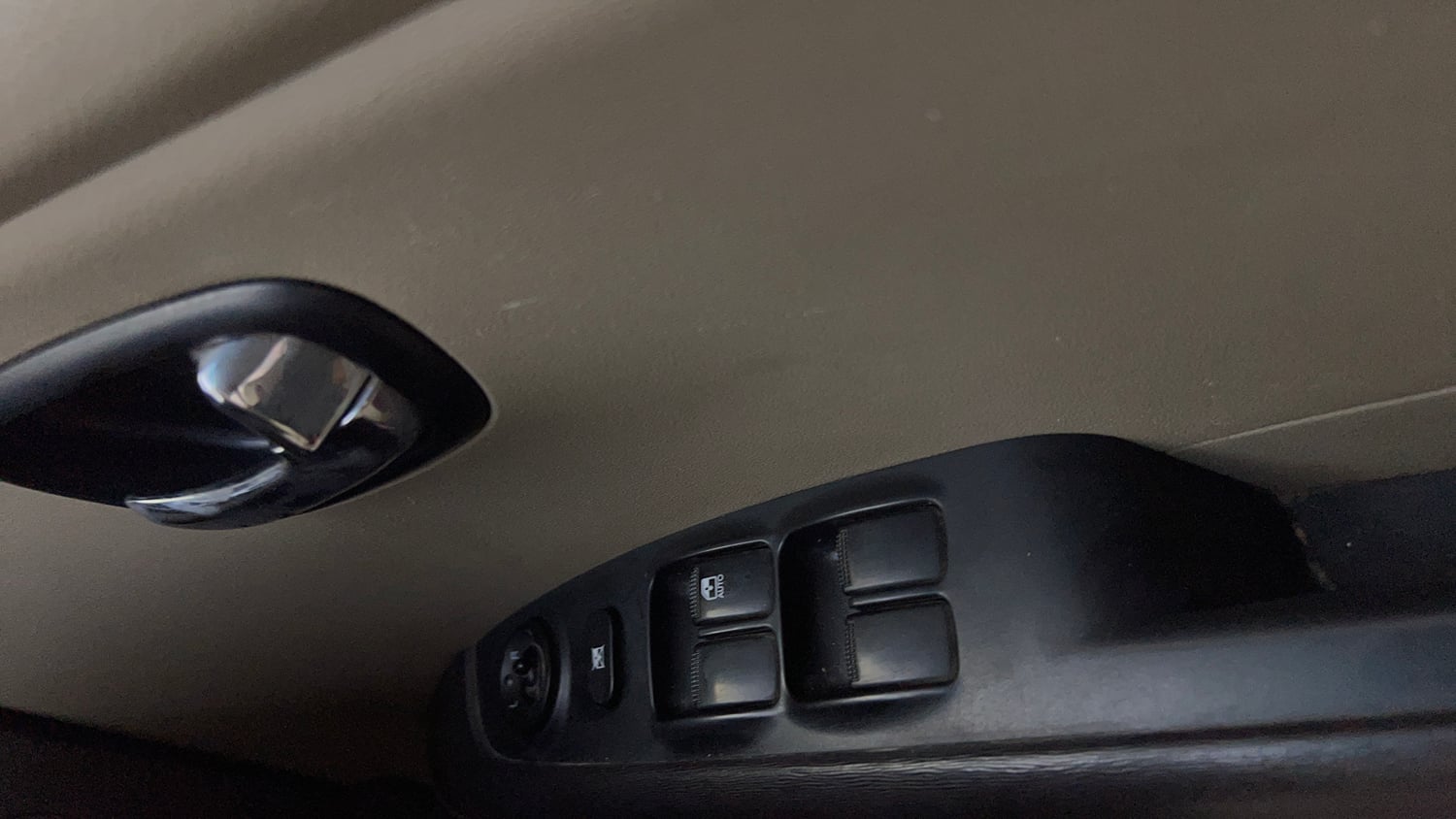 Used 2012 Hyundai i10 Sportz 1.2 Kappa2 Petrol Manual top_features Power windows