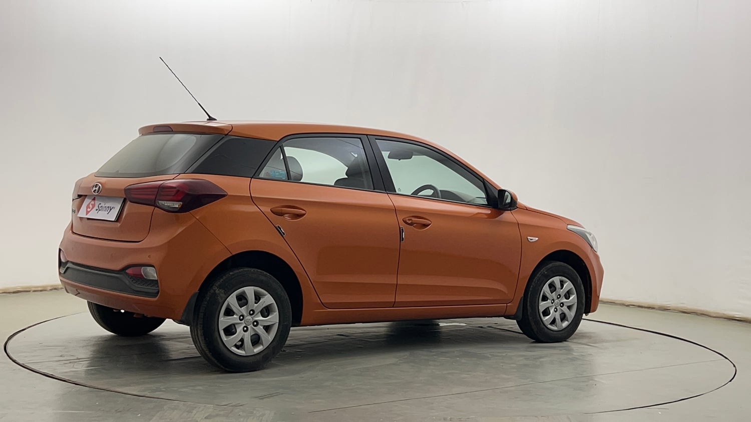 Used 2020 Hyundai Elite i20 Magna Plus 1.2 Petrol Manual exterior RIGHT REAR CORNER VIEW