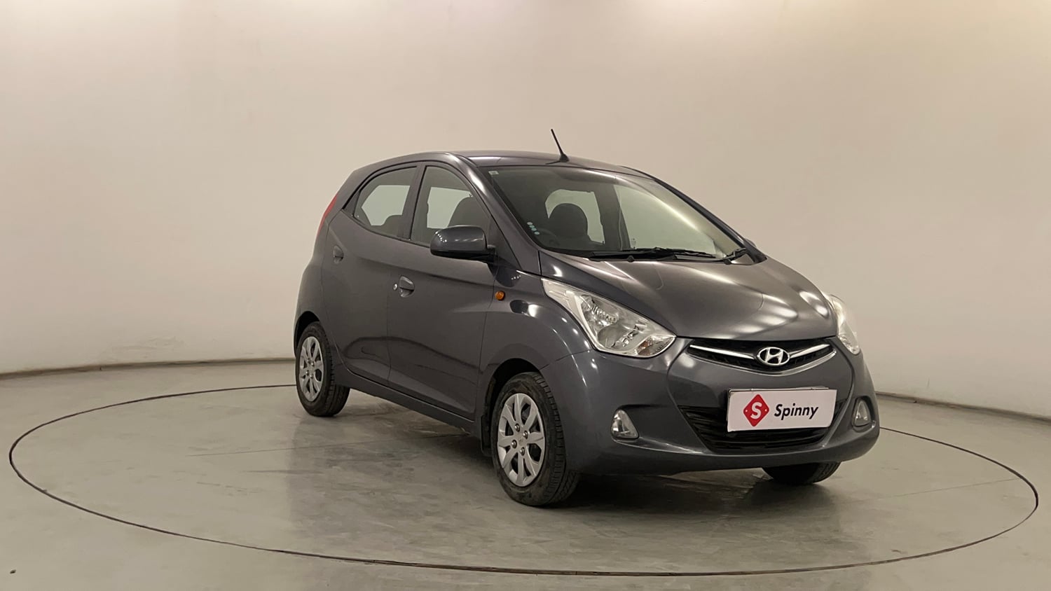 Used 2017 Hyundai Eon Magna Petrol Manual exterior RIGHT FRONT CORNER VIEW