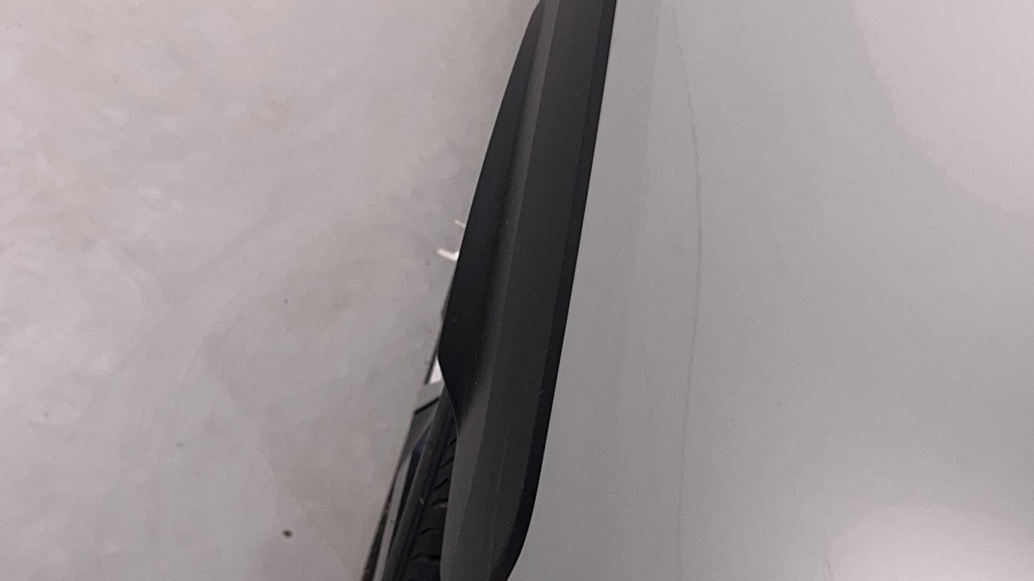 Used 2025 Nissan Magnite Visia B4D 1.0 Petrol AMT Petrol Automatic dents MINOR SCRATCH