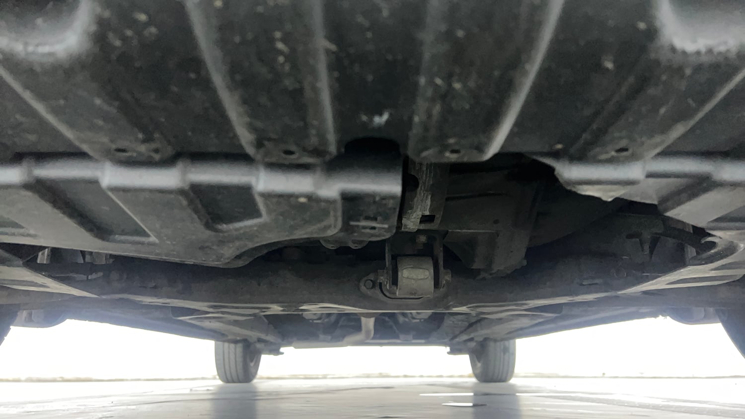 Used 2014 Hyundai i20 Sportz 1.2 Petrol Manual extra FRONT LEFT UNDERBODY VIEW