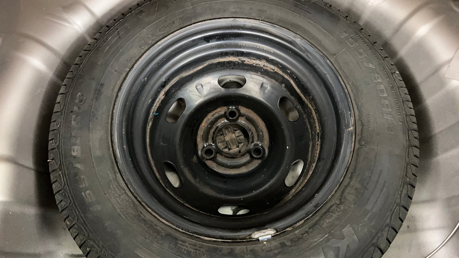 Used 2017 Renault Kwid CLIMBER 1.0 Petrol Manual tyres SPARE TYRE VIEW