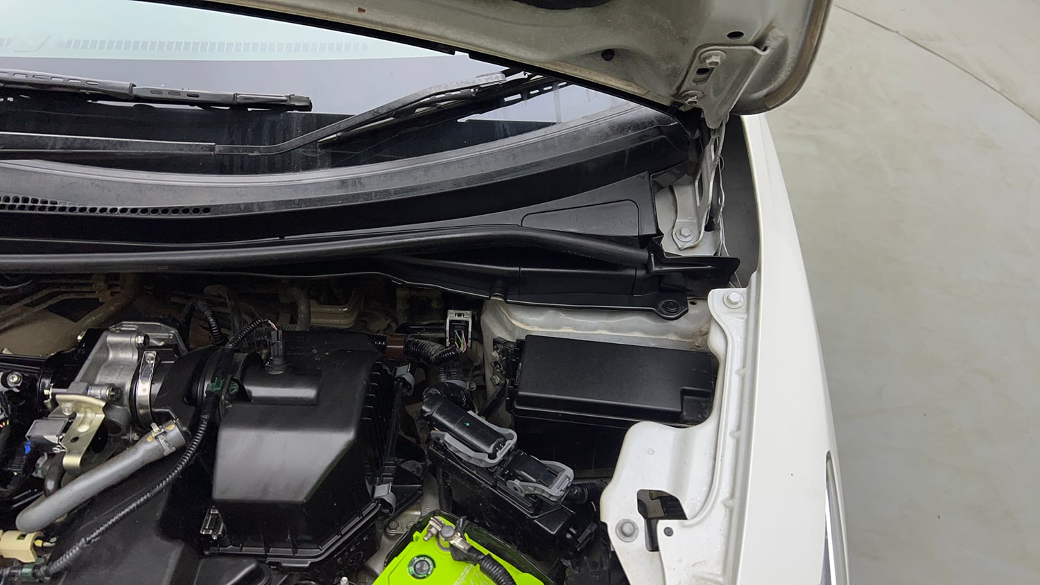 Used 2019 Honda Jazz VX CVT Petrol Petrol Automatic engine ENGINE LEFT SIDE HINGE & APRON VIEW