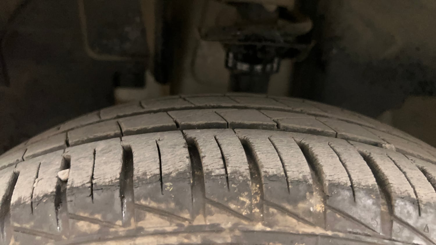 Used 2022 Renault Kwid CLIMBER AMT Petrol Automatic tyres LEFT FRONT TYRE TREAD VIEW