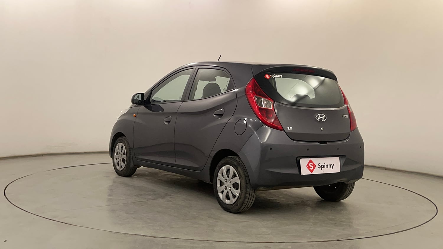 Used 2017 Hyundai Eon Magna Petrol Manual exterior LEFT REAR CORNER VIEW