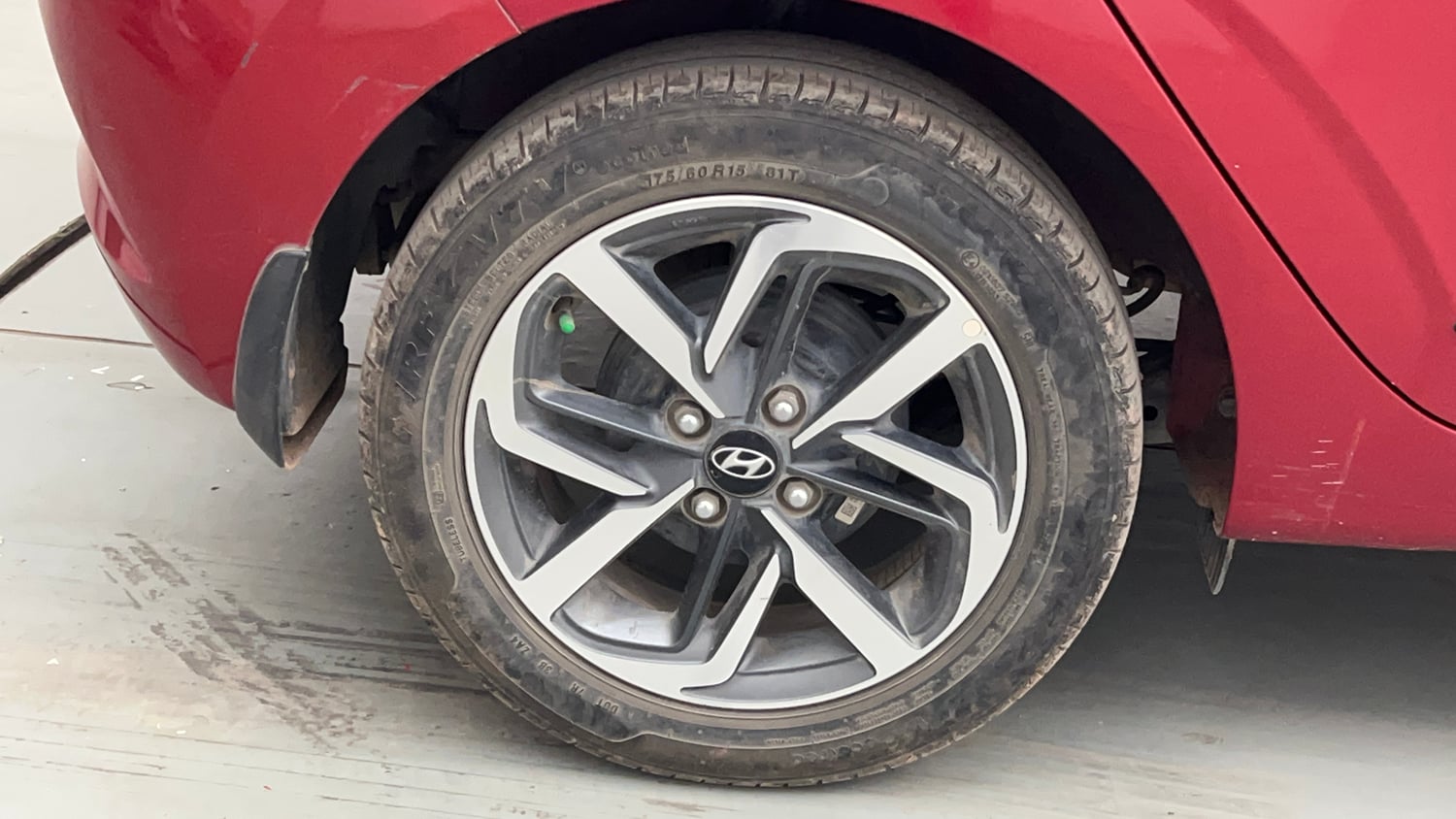 Used 2020 Hyundai Grand i10 Nios Asta AMT 1.2 Kappa VTVT Petrol Automatic tyres RIGHT REAR TYRE RIM VIEW