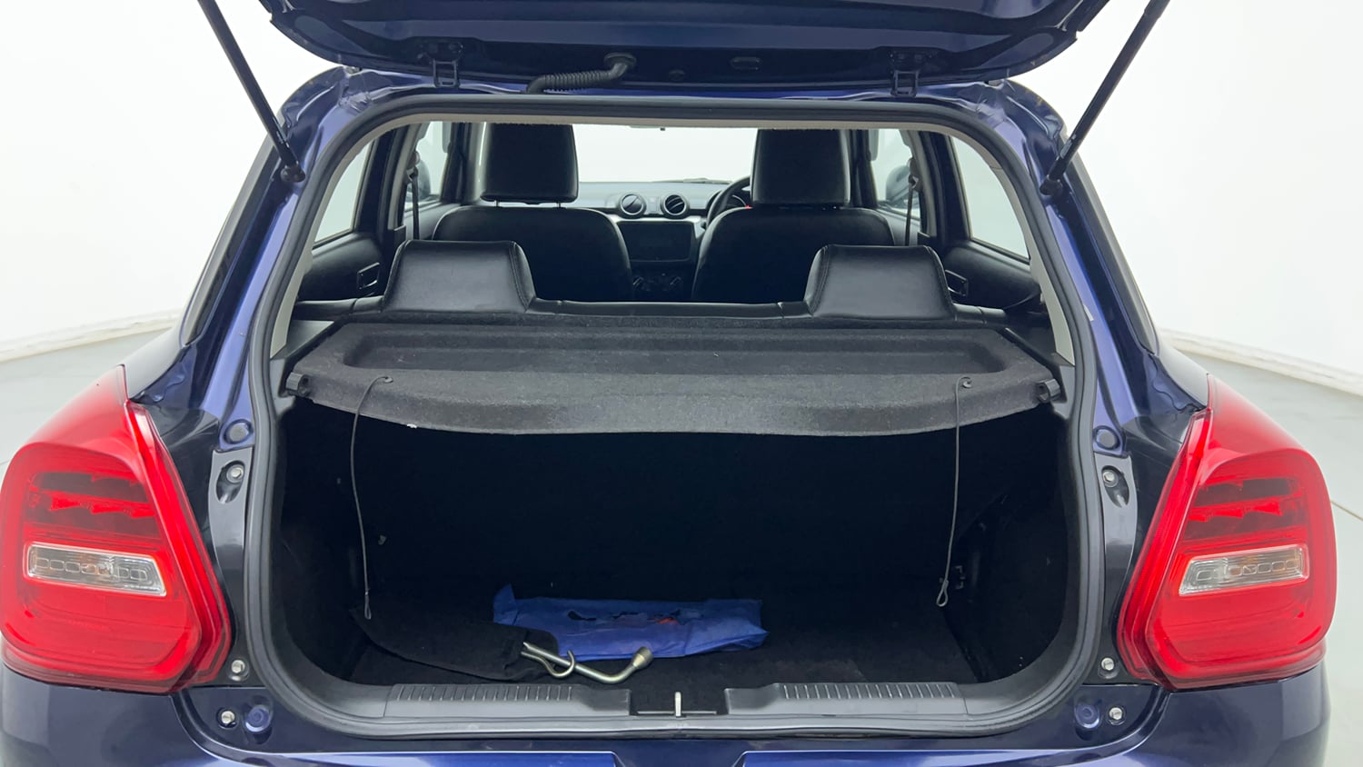 Used 2023 Maruti Suzuki Swift VXi Petrol Manual interior DICKY INSIDE VIEW