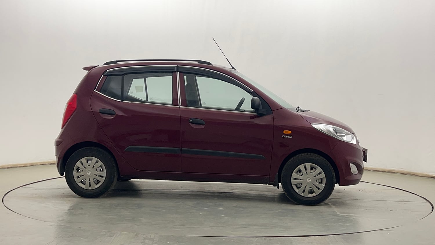 Used 2013 Hyundai i10 Era 1.1 iRDE2 Petrol Manual exterior RIGHT SIDE VIEW