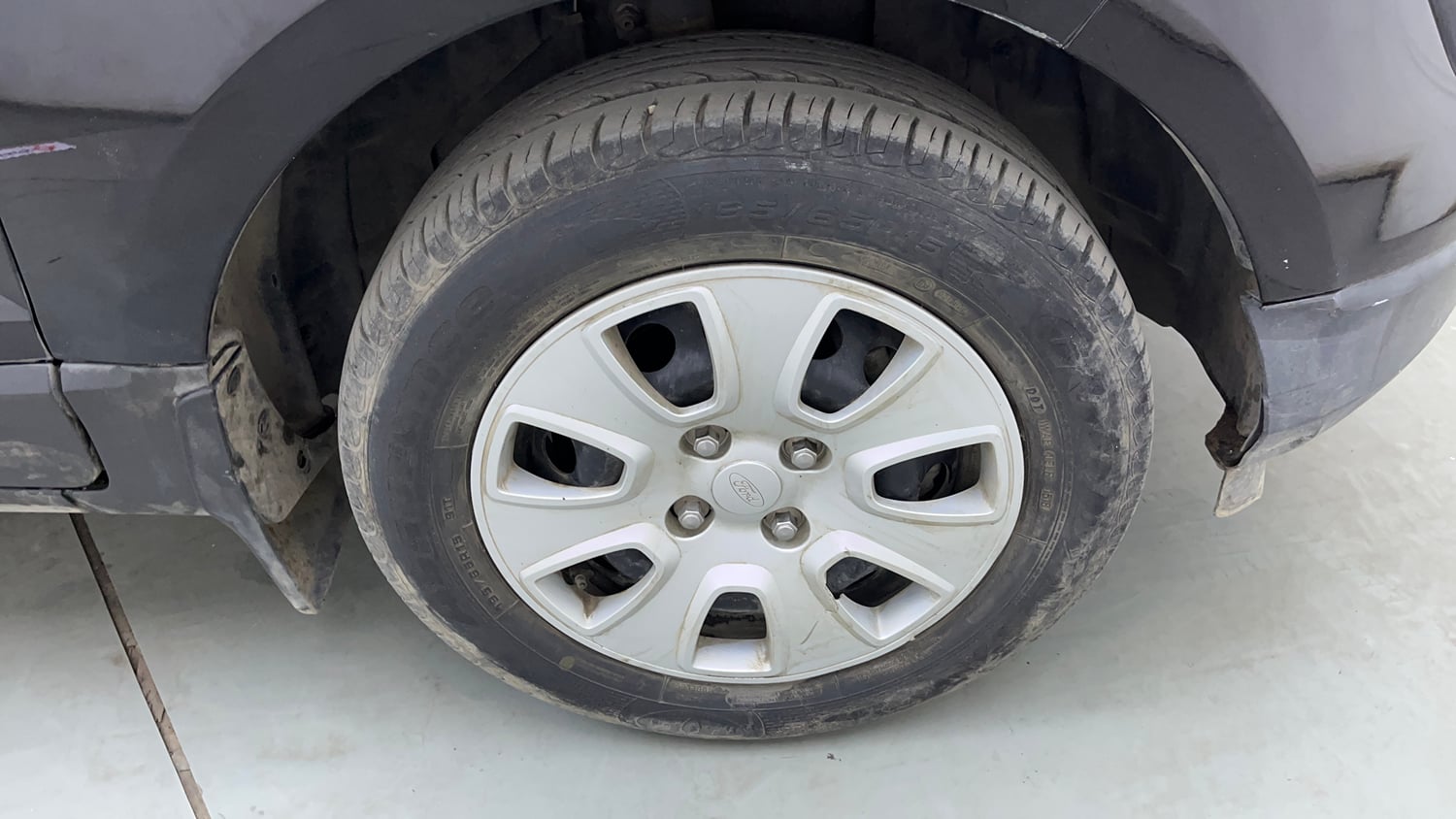 Used 2018 Ford EcoSport Ambiente 1.5L Ti-VCT Petrol Manual tyres RIGHT FRONT TYRE RIM VIEW