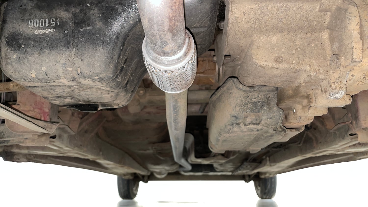 Used 2016 Hyundai Eon D-Lite + Petrol Manual extra FRONT LEFT UNDERBODY VIEW