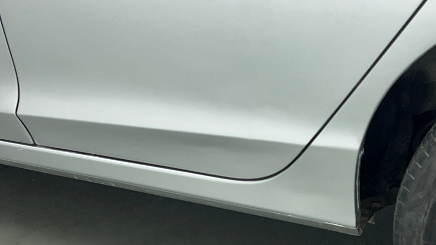 Used 2015 Honda City V Petrol Manual dents MINOR SCRATCH