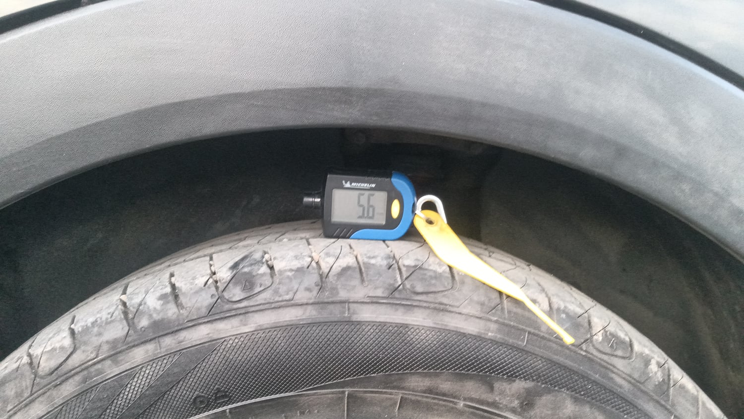 Used 2016 Hyundai Creta 1.6 SX Plus AT Petrol Petrol Automatic tyres LEFT REAR TYRE TREAD VIEW