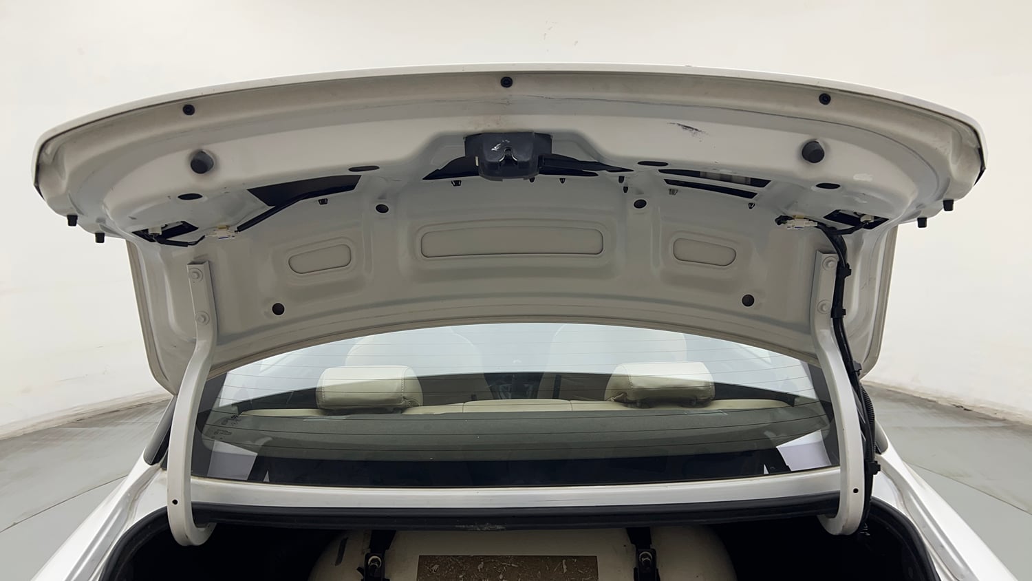 Used 2022 Hyundai Aura S 1.2 CNG Cng Manual interior DICKY DOOR OPEN VIEW