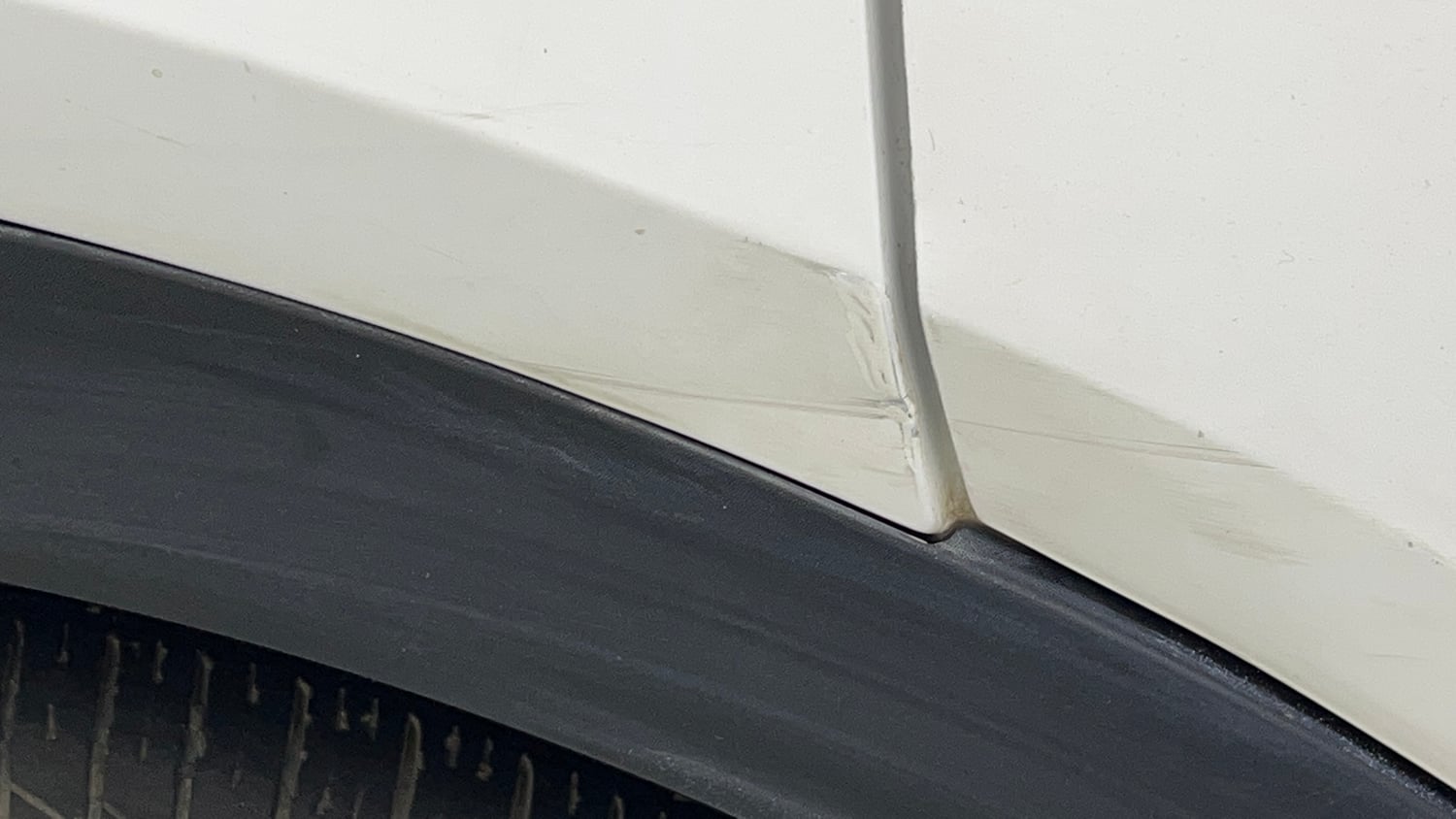 Used 2022 Renault Triber RXE Petrol Manual dents MINOR SCRATCH