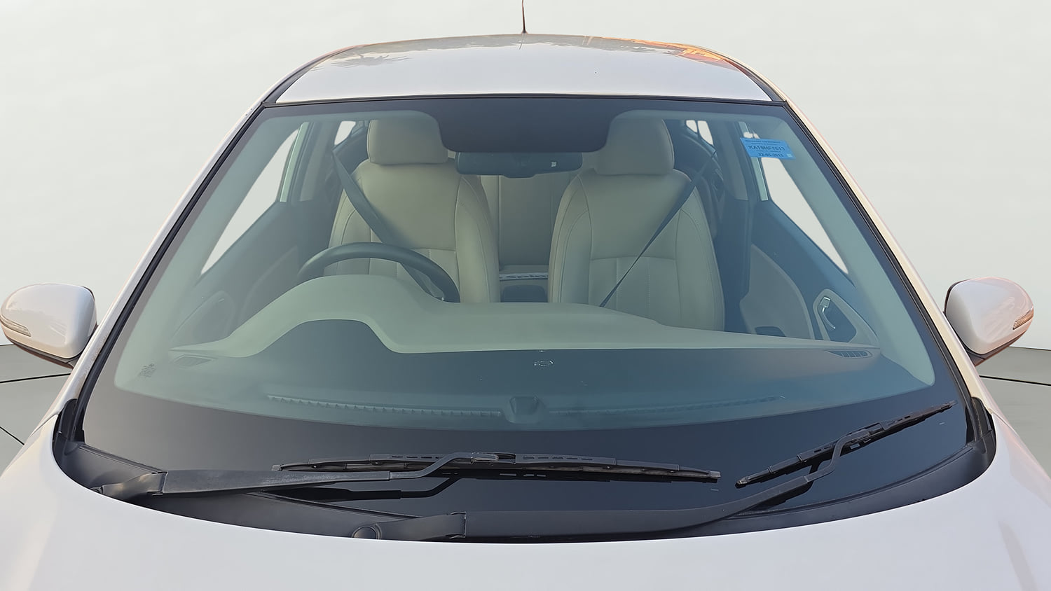 Used 2015 Hyundai Elite i20 Sportz 1.2 (O) Petrol Manual exterior FRONT WINDSHIELD VIEW