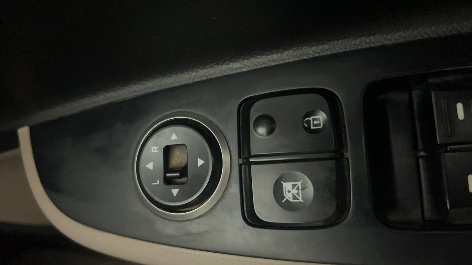Used 2017 Hyundai Grand i10 Magna AT 1.2 Kappa VTVT Petrol Automatic top_features Adjustable ORVM