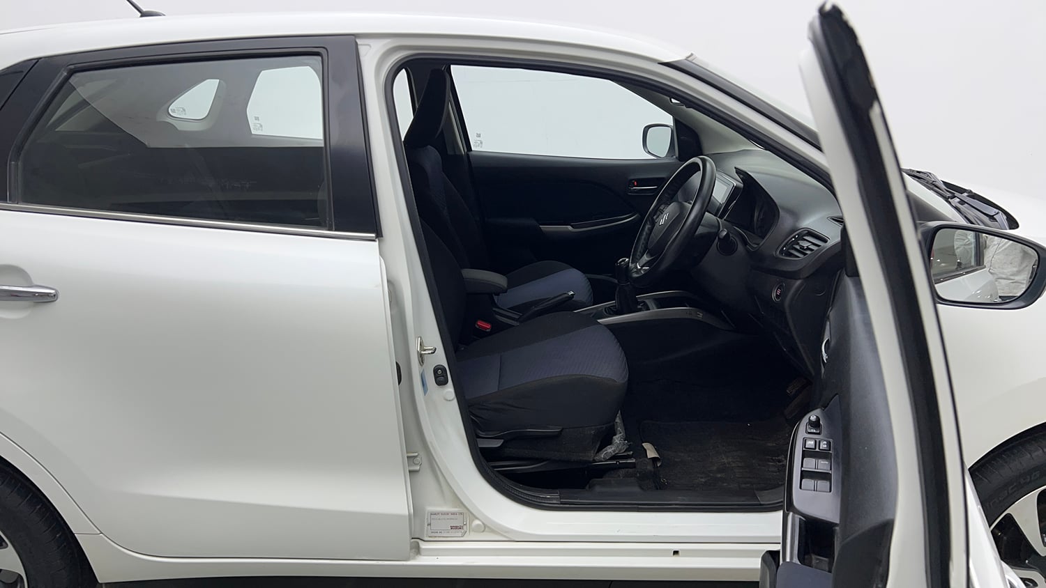 Used 2021 Maruti Suzuki Baleno Zeta Petrol Manual interior RIGHT SIDE FRONT DOOR CABIN VIEW