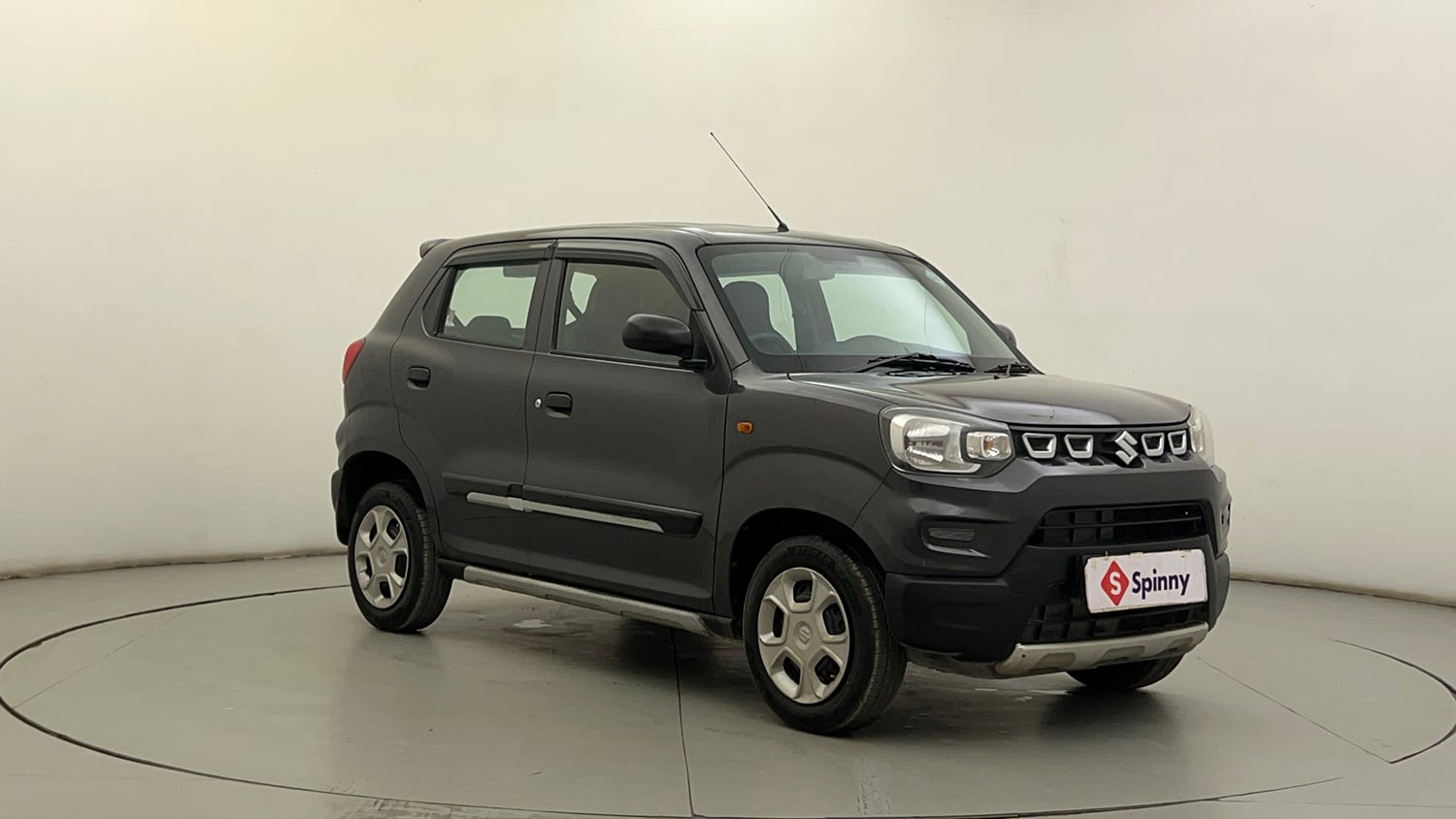 Used 2021 Maruti Suzuki S-Presso VXi CNG Cng Manual exterior RIGHT FRONT CORNER VIEW