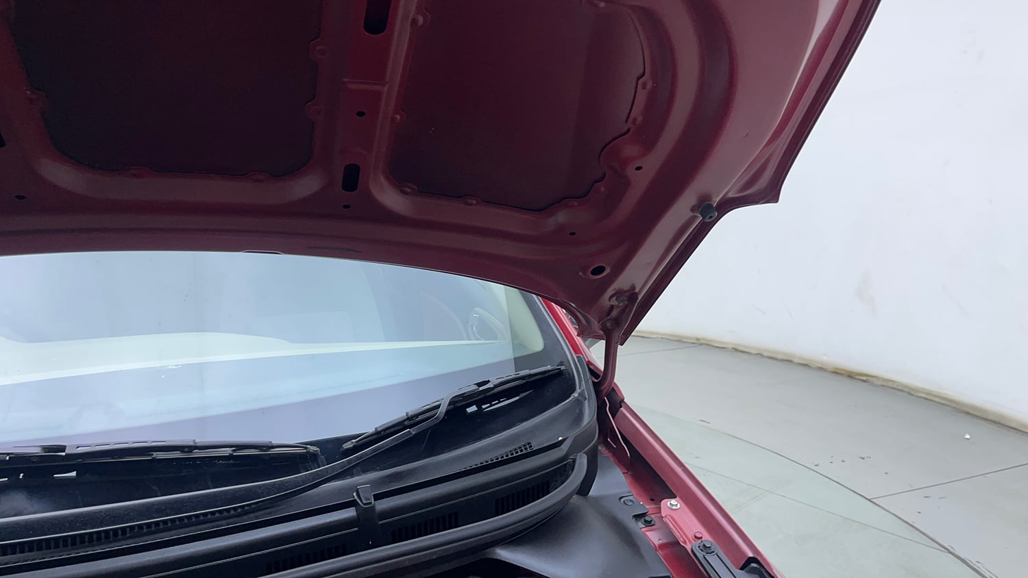 Used 2019 Hyundai Elite i20 Asta 1.2 (O) Petrol Manual engine ENGINE LEFT SIDE HINGE & APRON VIEW