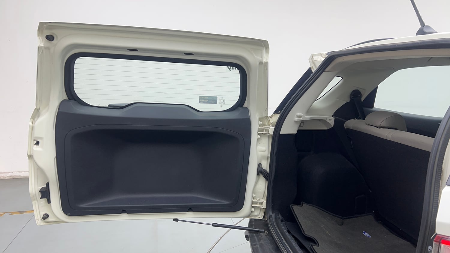 Used 2021 Ford EcoSport Trend 1.5L Ti-VCT Petrol Manual interior DICKY DOOR OPEN VIEW