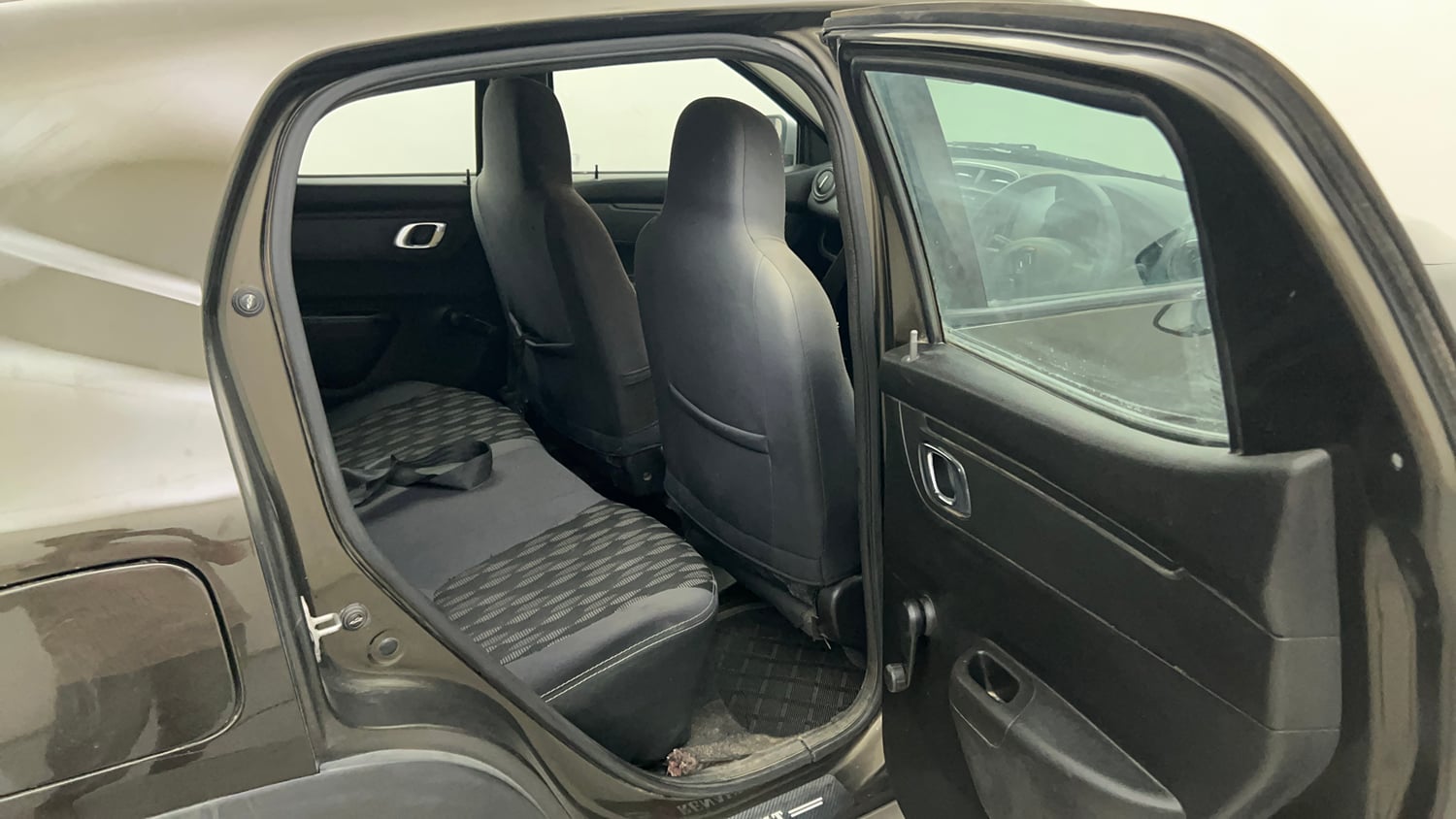Used 2019 Renault Kwid RXT (O) 1.0 SCE Edition Petrol Manual interior RIGHT SIDE REAR DOOR CABIN VIEW