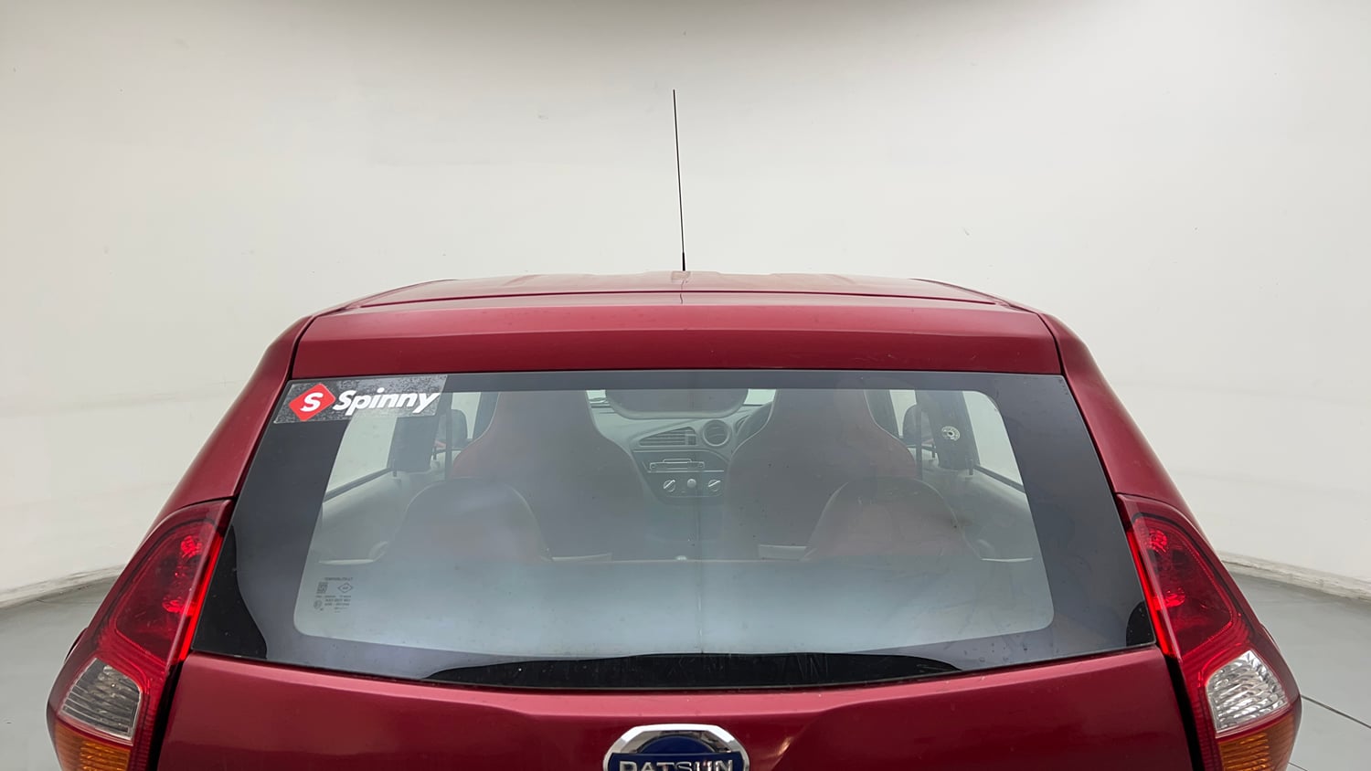 Used 2016 Datsun Redi-GO T (O) Petrol Manual exterior BACK WINDSHIELD VIEW