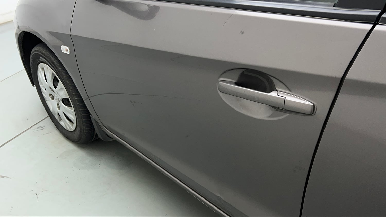 Used 2016 Honda Amaze 1.2 S i-VTEC Petrol Manual dents MINOR SCRATCH
