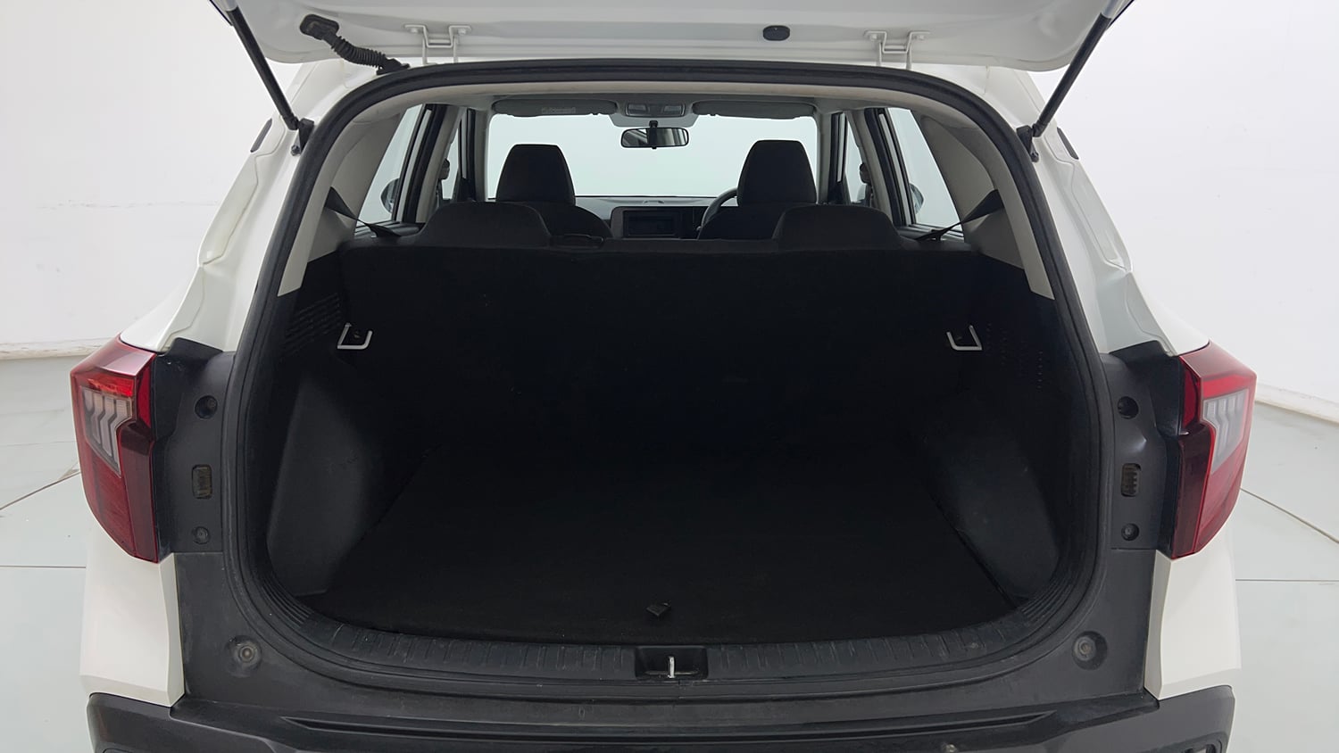 Used 2024 Kia Seltos HTE 1.5 Diesel MT Diesel Manual interior DICKY INSIDE VIEW