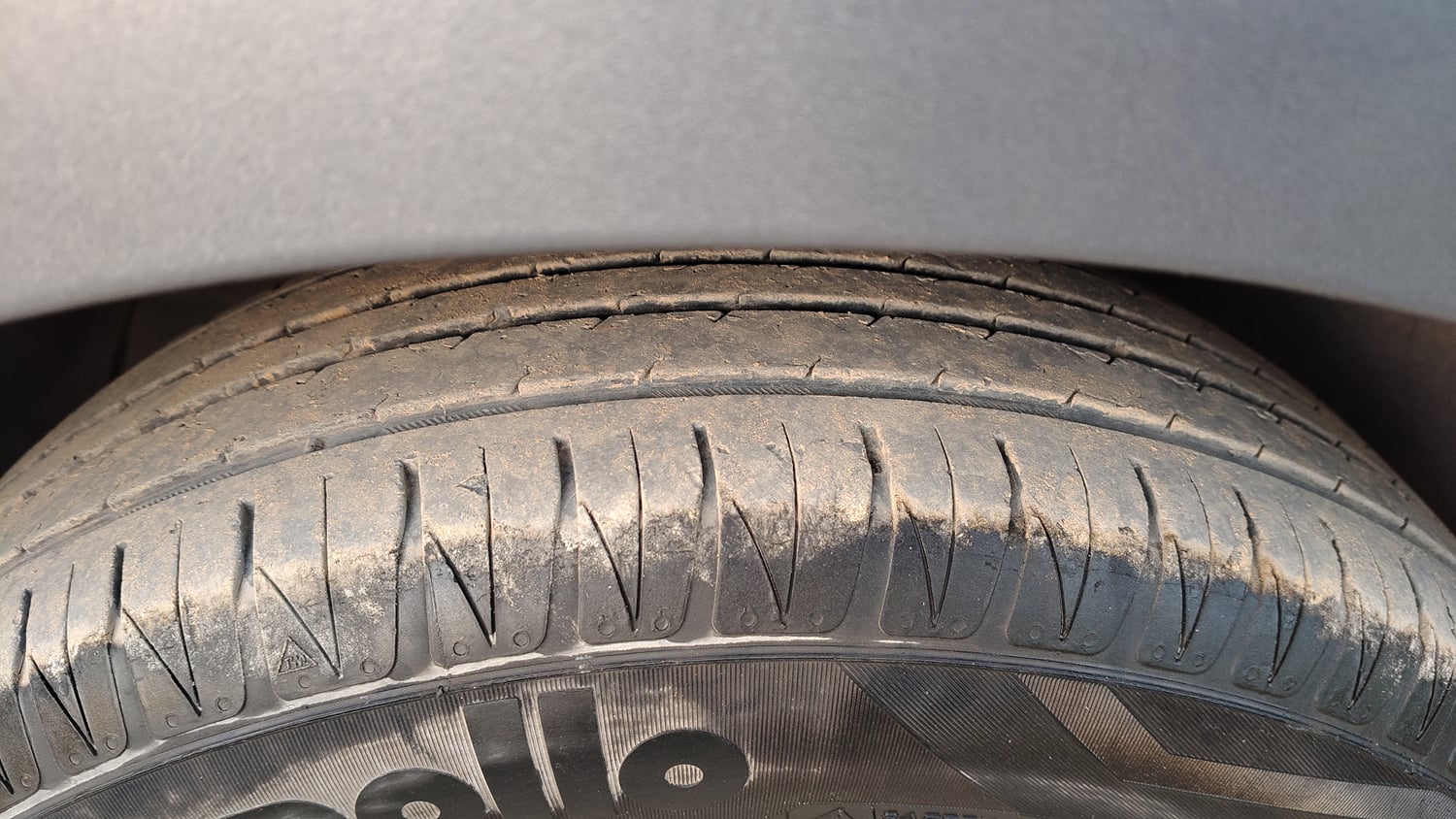 Used 2019 Tata Tiago Revotron XZ Plus Petrol Manual tyres LEFT FRONT TYRE TREAD VIEW