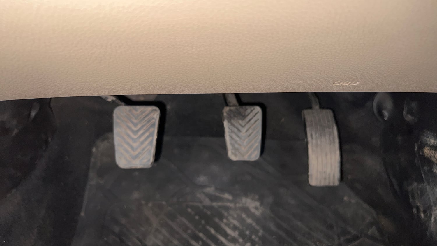 Used 2014 Hyundai Eon Era + Petrol Manual interior PEDALS VIEW
