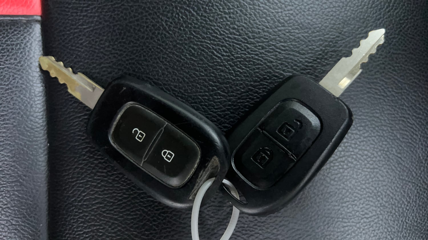 Used 2018 Renault Kwid 1.0 RXT AMT Opt Petrol Automatic extra CAR KEY VIEW