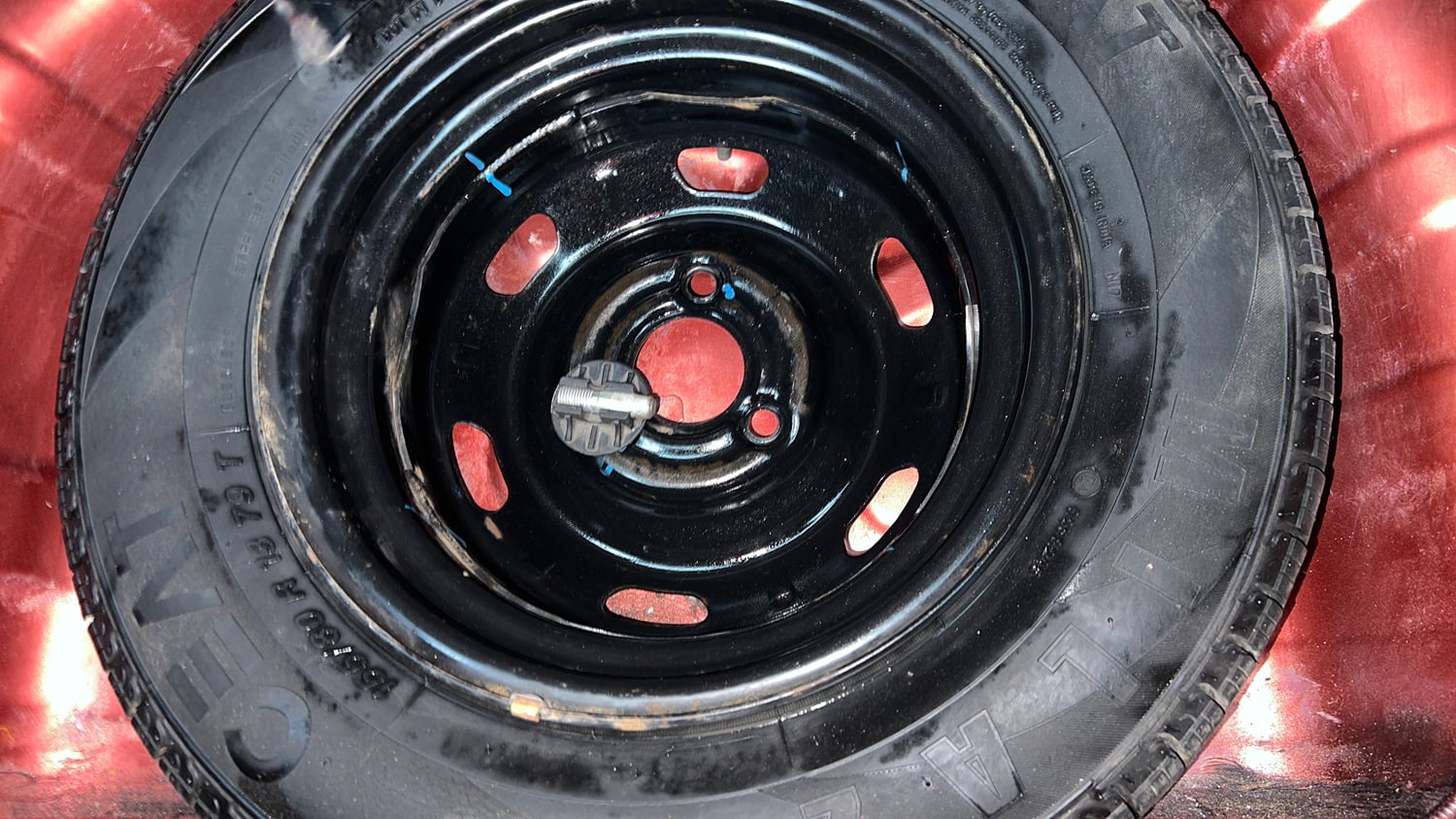 Used 2016 Datsun Redi-GO T (O) Petrol Manual tyres SPARE TYRE VIEW