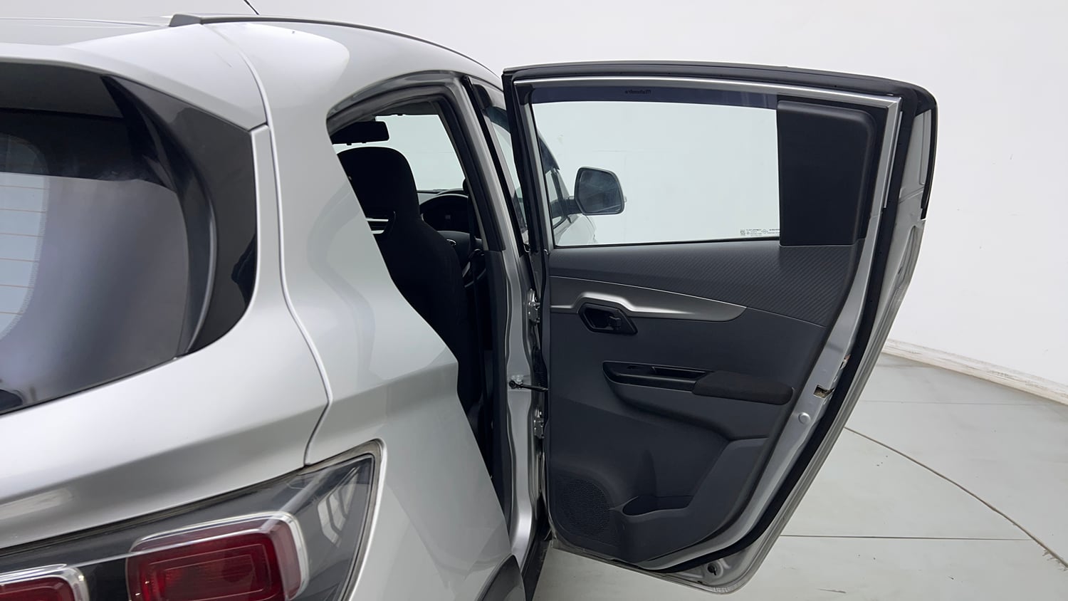 Used 2018 Mahindra KUV100 NXT K6 Plus 6 STR Petrol Manual interior RIGHT REAR DOOR OPEN VIEW