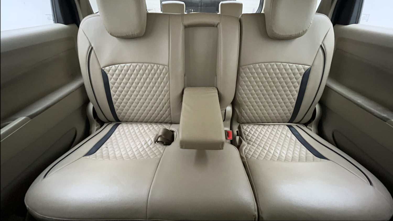Used 2018 Maruti Suzuki Ertiga ZXI Petrol Manual interior REAR SEAT CONDITION VIEW
