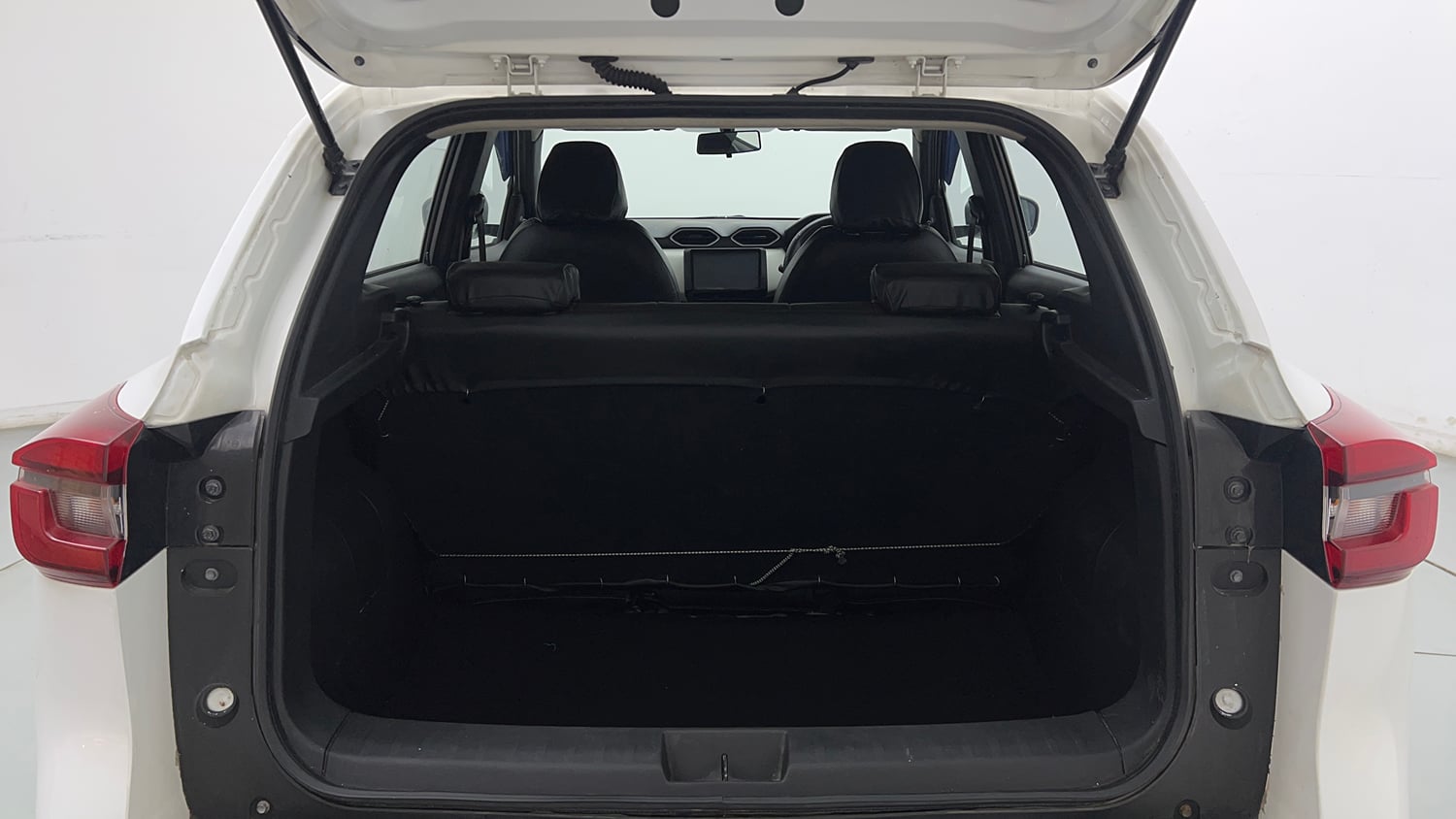 Used 2023 Nissan Magnite XE Petrol Manual interior DICKY INSIDE VIEW