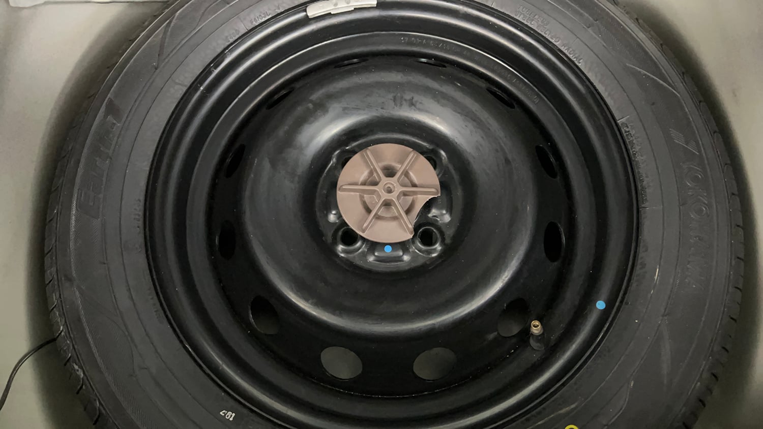 Used 2021 Maruti Suzuki Ignis Sigma 1.2 MT Petrol Manual tyres SPARE TYRE VIEW