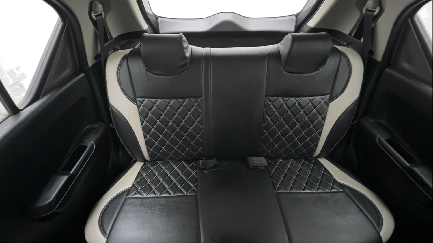 Used 2022 Maruti Suzuki Ignis Sigma 1.2 MT Petrol Manual interior REAR SEAT CONDITION VIEW