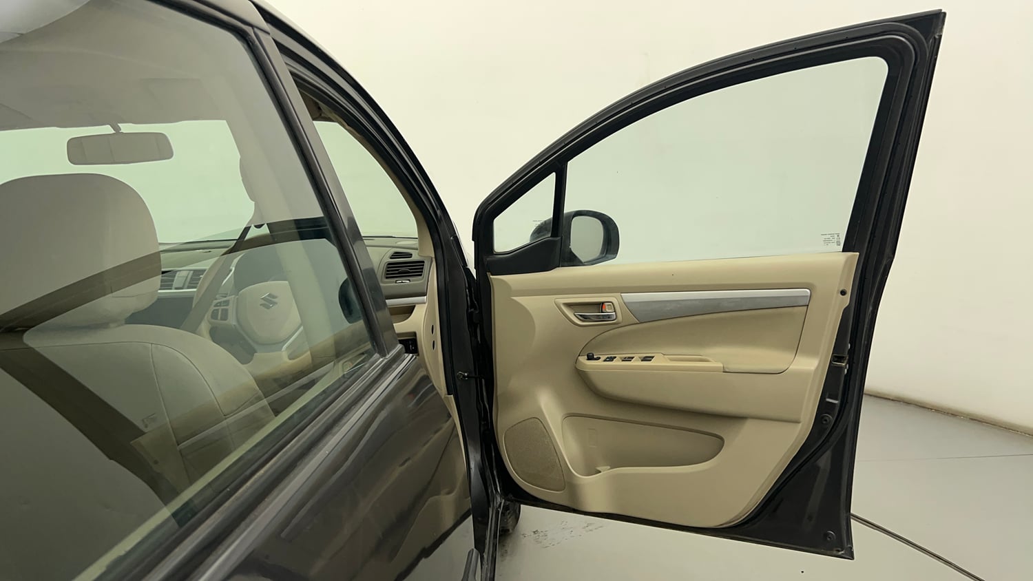 Used 2015 Maruti Suzuki Ertiga VXI CNG (Outside Fitted) Cng Manual interior RIGHT FRONT DOOR OPEN VIEW