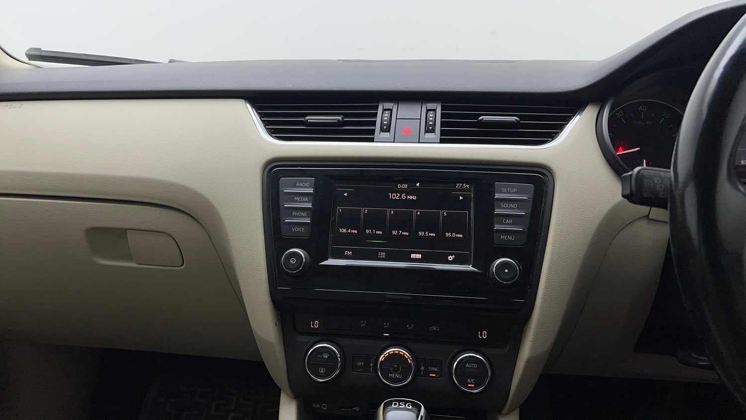 Used 2017 Skoda Octavia 1.8 TSI Ambition Plus AT Petrol Automatic top_features Integrated (in-dash) music system