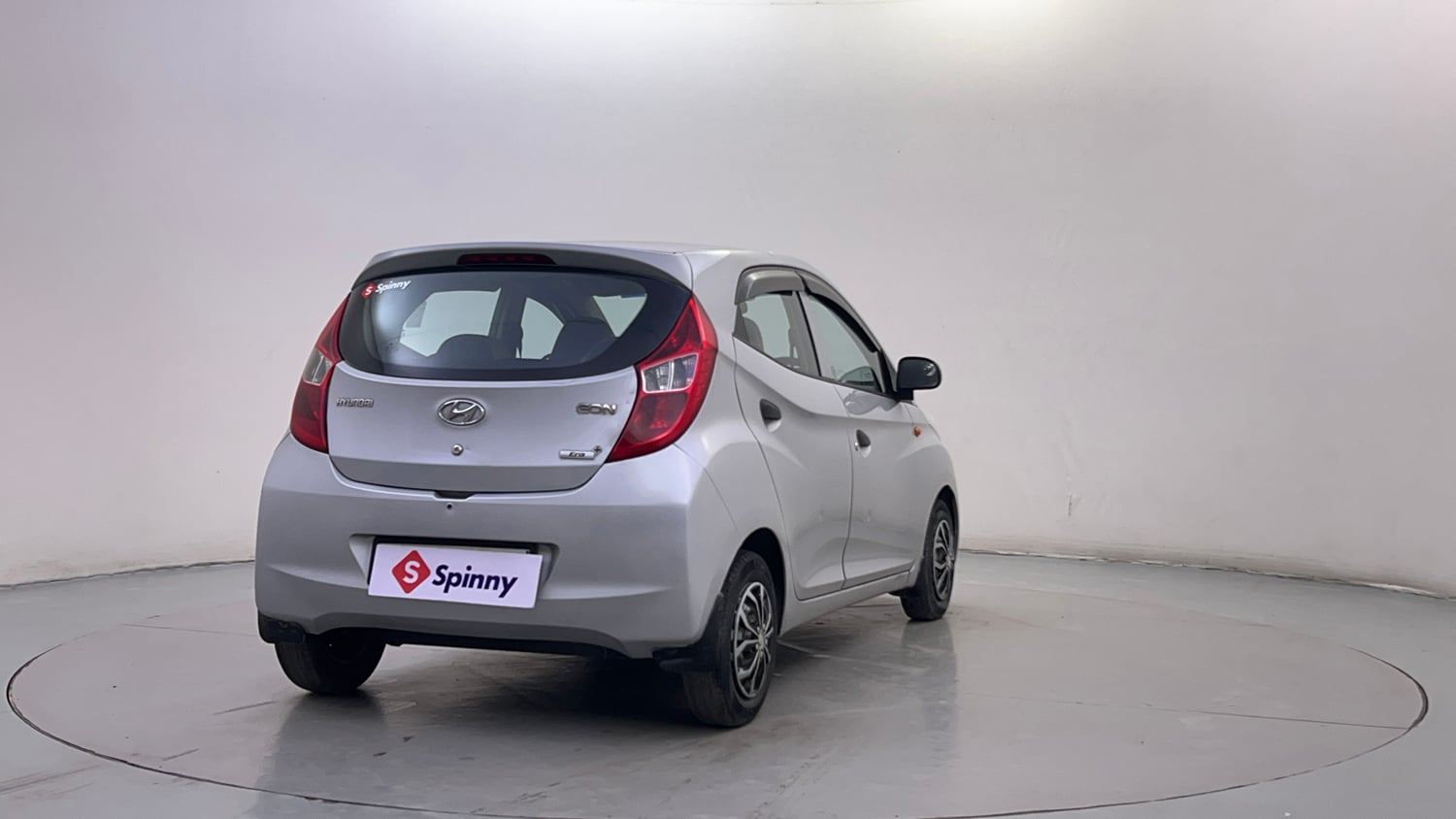 Used 2014 Hyundai Eon Era + Petrol Manual exterior RIGHT REAR CORNER VIEW