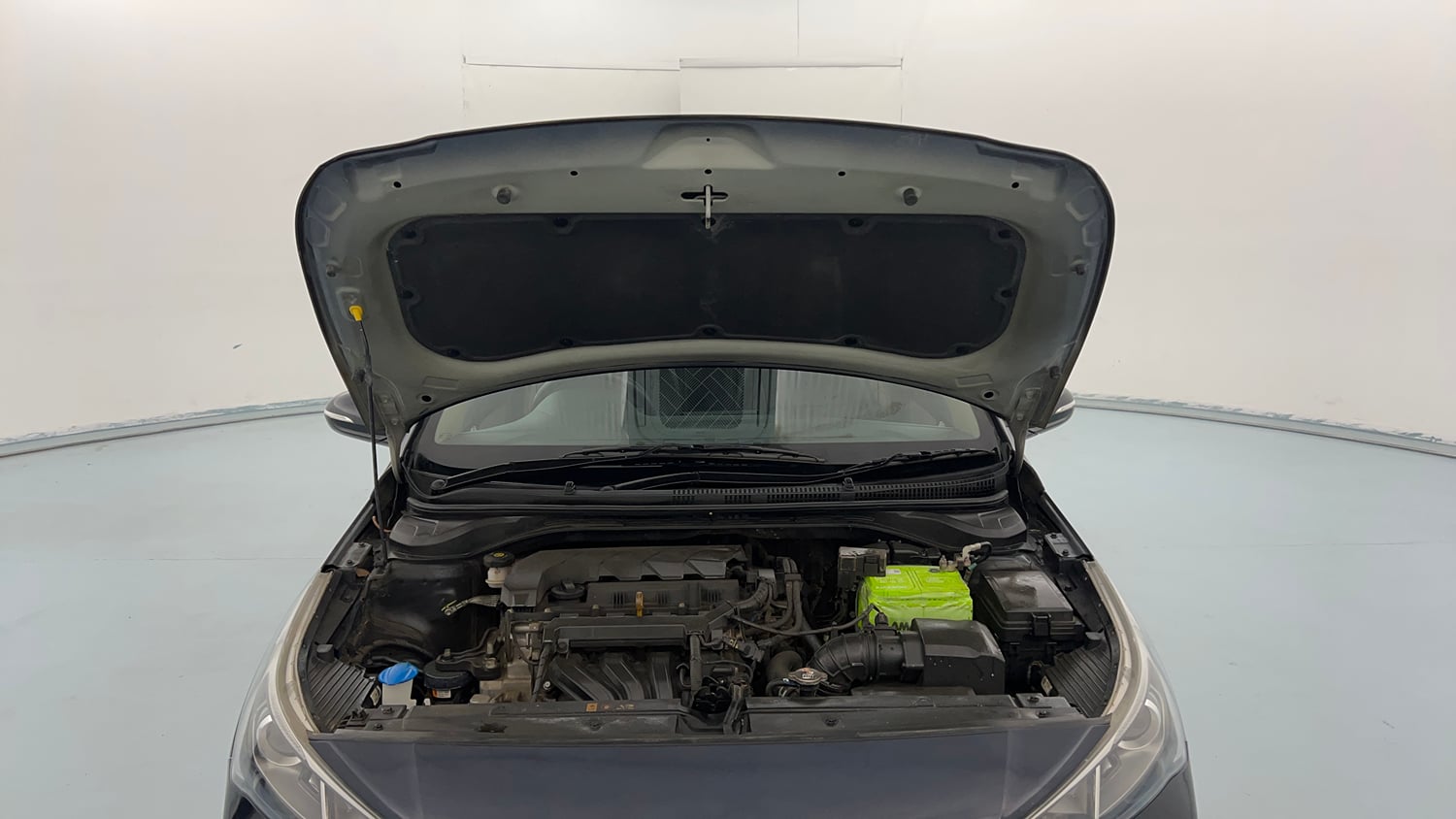 Used 2022 Hyundai Verna SX 1.5 MPi Petrol Manual engine ENGINE & BONNET OPEN FRONT VIEW
