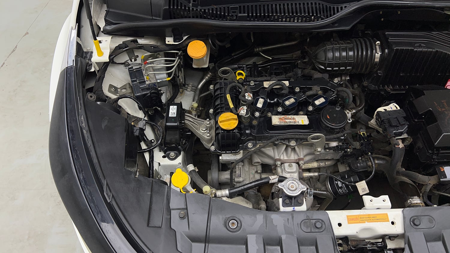 Used 2022 Tata Altroz XE Petrol Petrol Manual engine ENGINE RIGHT SIDE VIEW