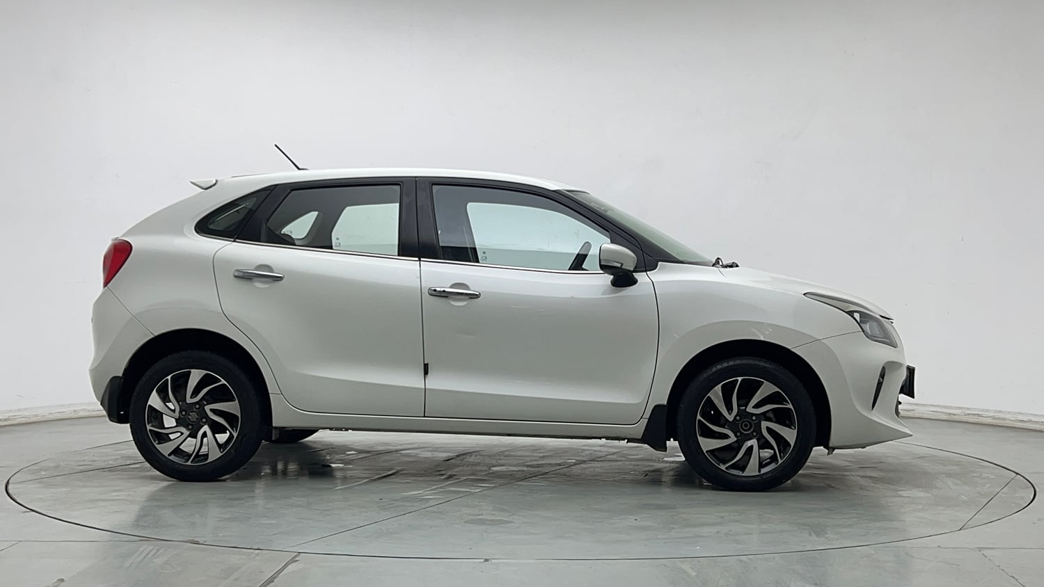 Used 2021 Maruti Suzuki Baleno Zeta Petrol Manual exterior RIGHT SIDE VIEW