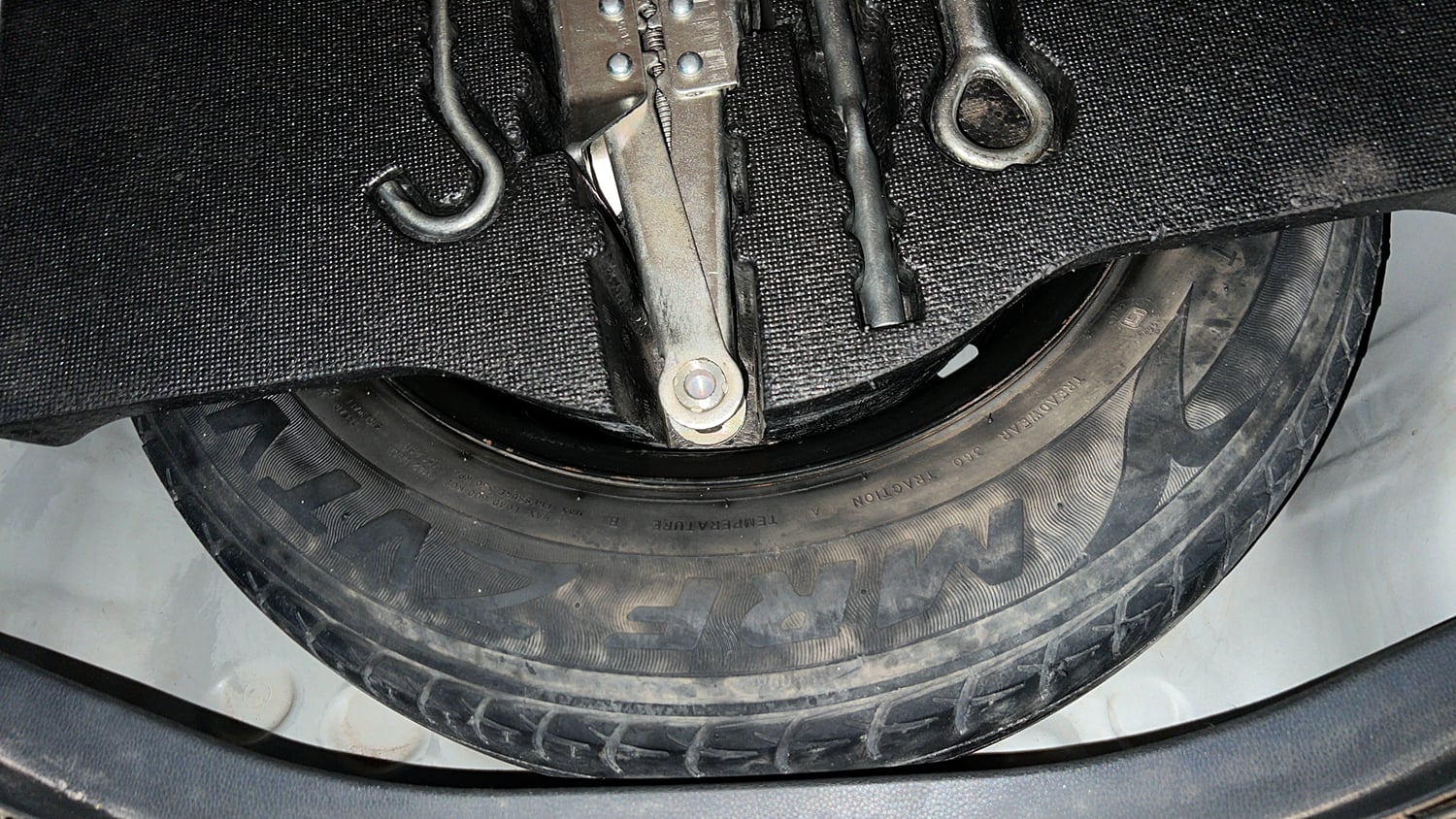 Used 2019 Honda Jazz VX CVT Petrol Petrol Automatic tyres SPARE TYRE VIEW