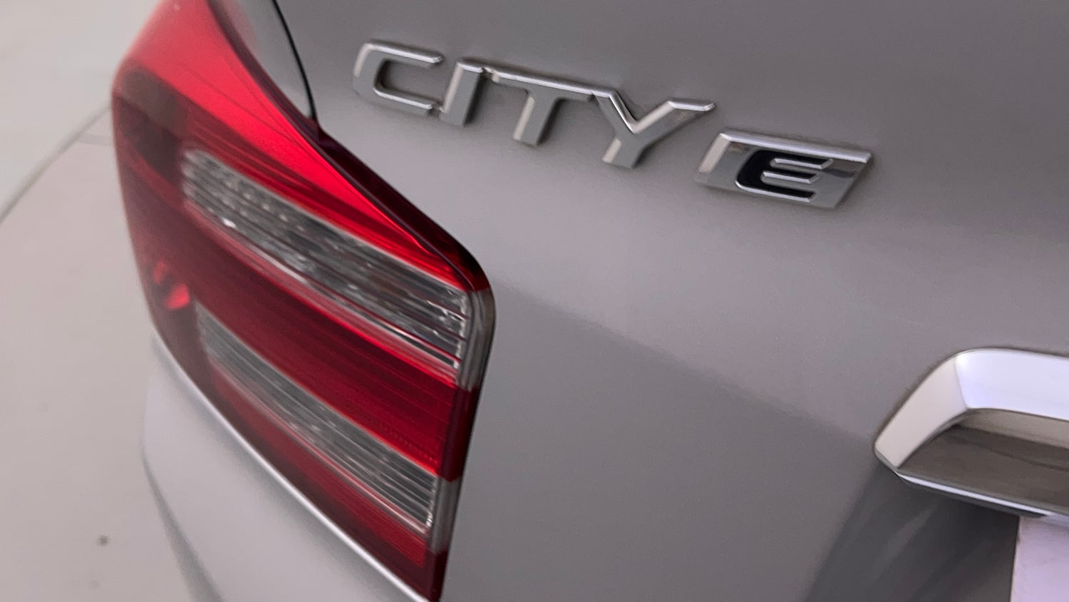 Used 2012 Honda City 1.5 E MT Petrol Manual dents MINOR SCRATCH