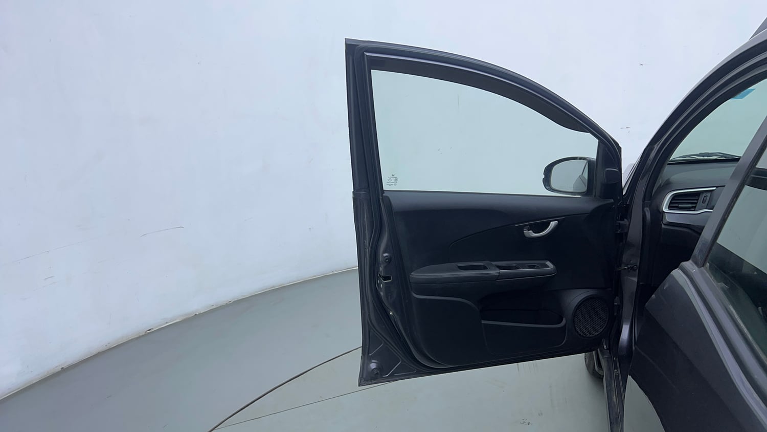 Used 2017 Honda BR-V VX Petrol Petrol Manual interior LEFT FRONT DOOR OPEN VIEW
