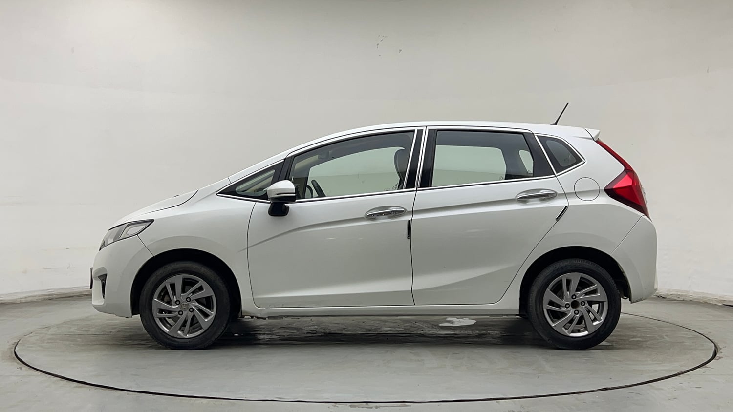 Used 2019 Honda Jazz VX CVT Petrol Petrol Automatic exterior LEFT SIDE VIEW