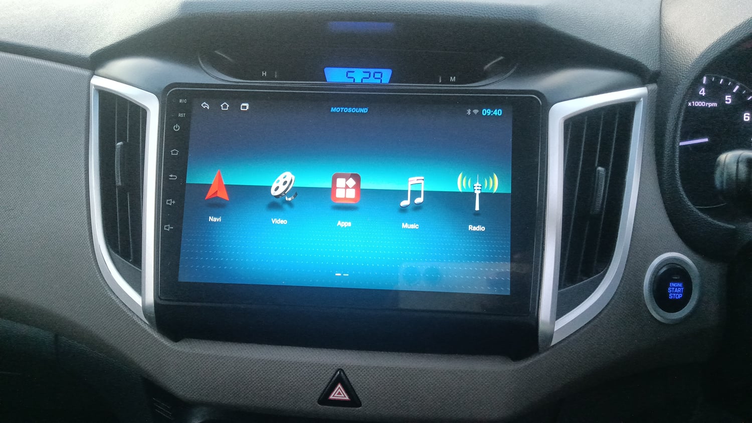 Used 2016 Hyundai Creta 1.6 SX Plus AT Petrol Petrol Automatic top_features Integrated (in-dash) music system